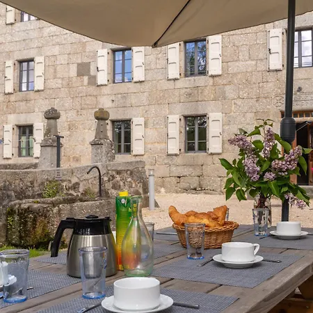 בית נופש 24 Personnes - Domaine De Coulagnettes Serverette